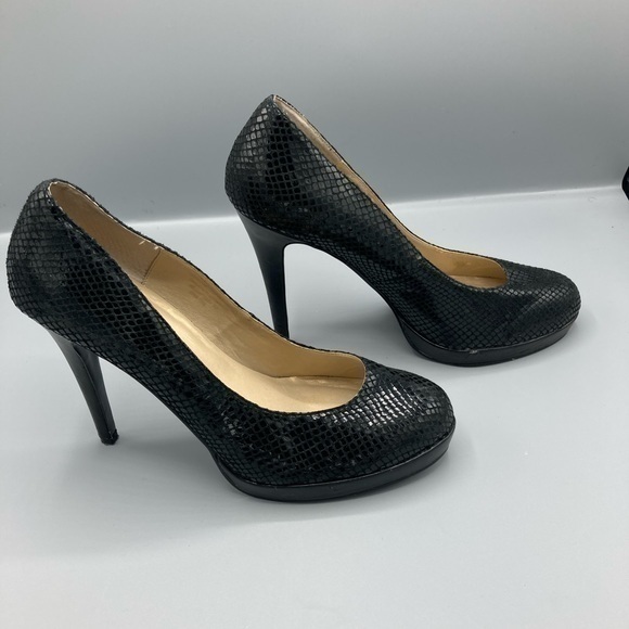 💋NEW NWOT Colin Stuart Black Snake 🐍 print pumps - Picture 1 of 7
